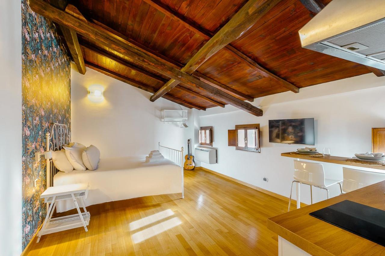 Magikrooms Muse Rome Bagian luar foto